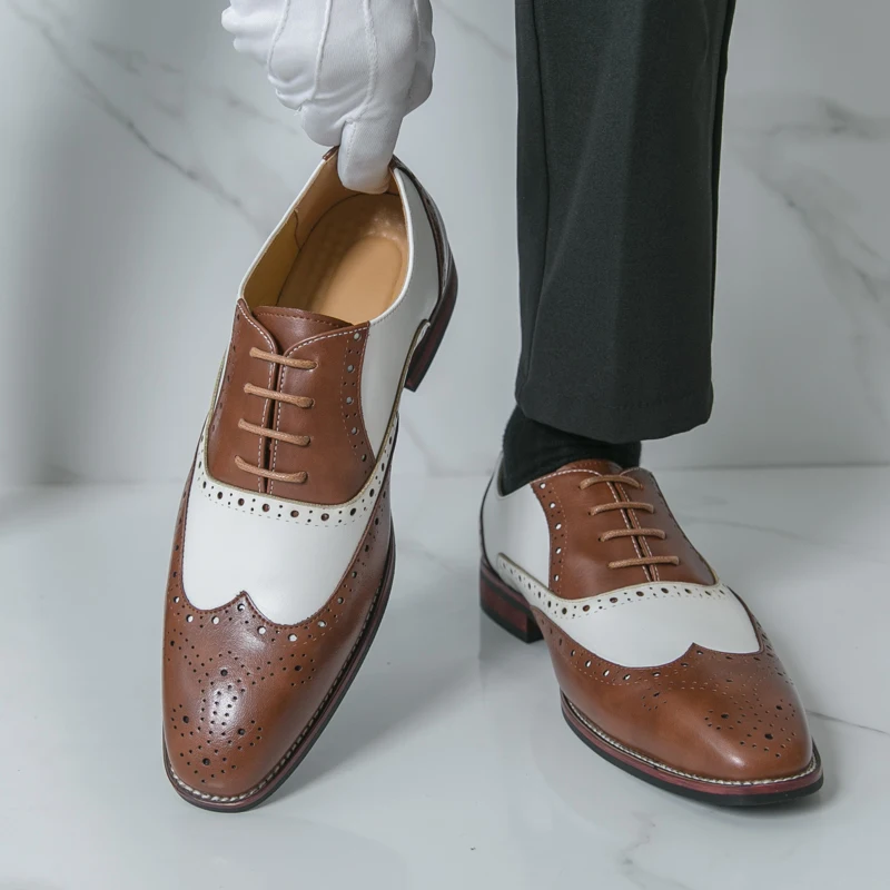 

Fashion Brand Men's Comfortable Lace Up Blok Leather Shoes Spring New Men's Carved Breathable Pointed Banquet Leather Shoes