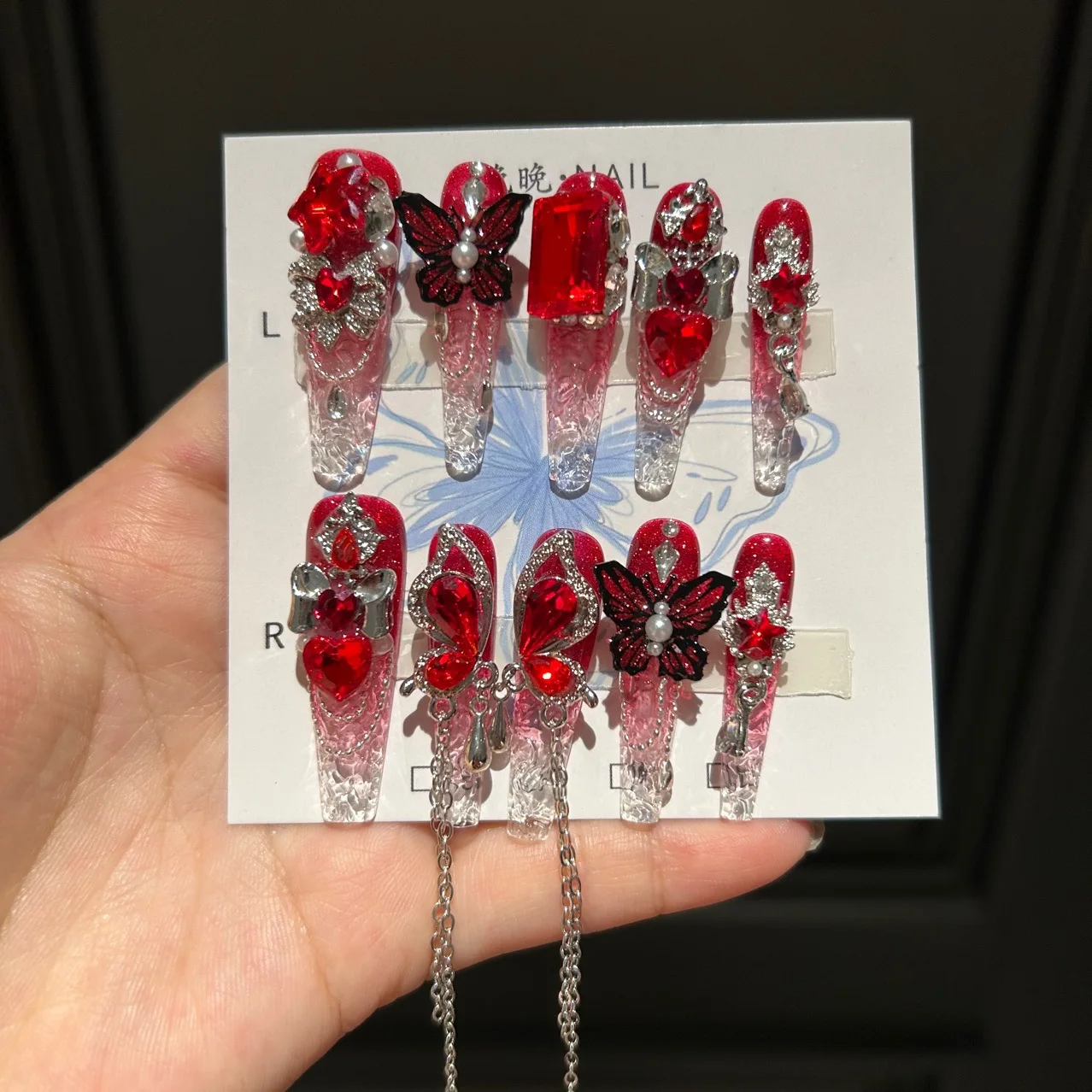 

Ледяной синий градиент Пресс на ногтях Ледяной кристалл Дизайн 3D Алмазная цветочная цепочка Подвески Роскошный гламурный дизайн ногтей для вечеринок и мероприятий