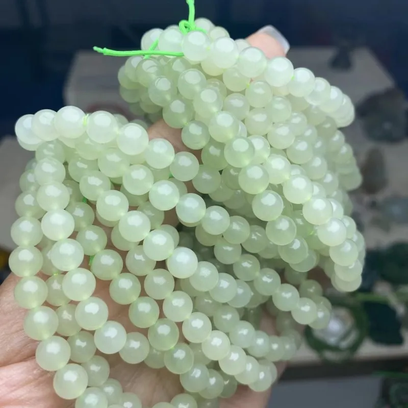 Hetian Jade-Bracelet With Round Beads Made Of Qinghai Material, Featuring An Icy Gel Texture And Grape Flesh Col