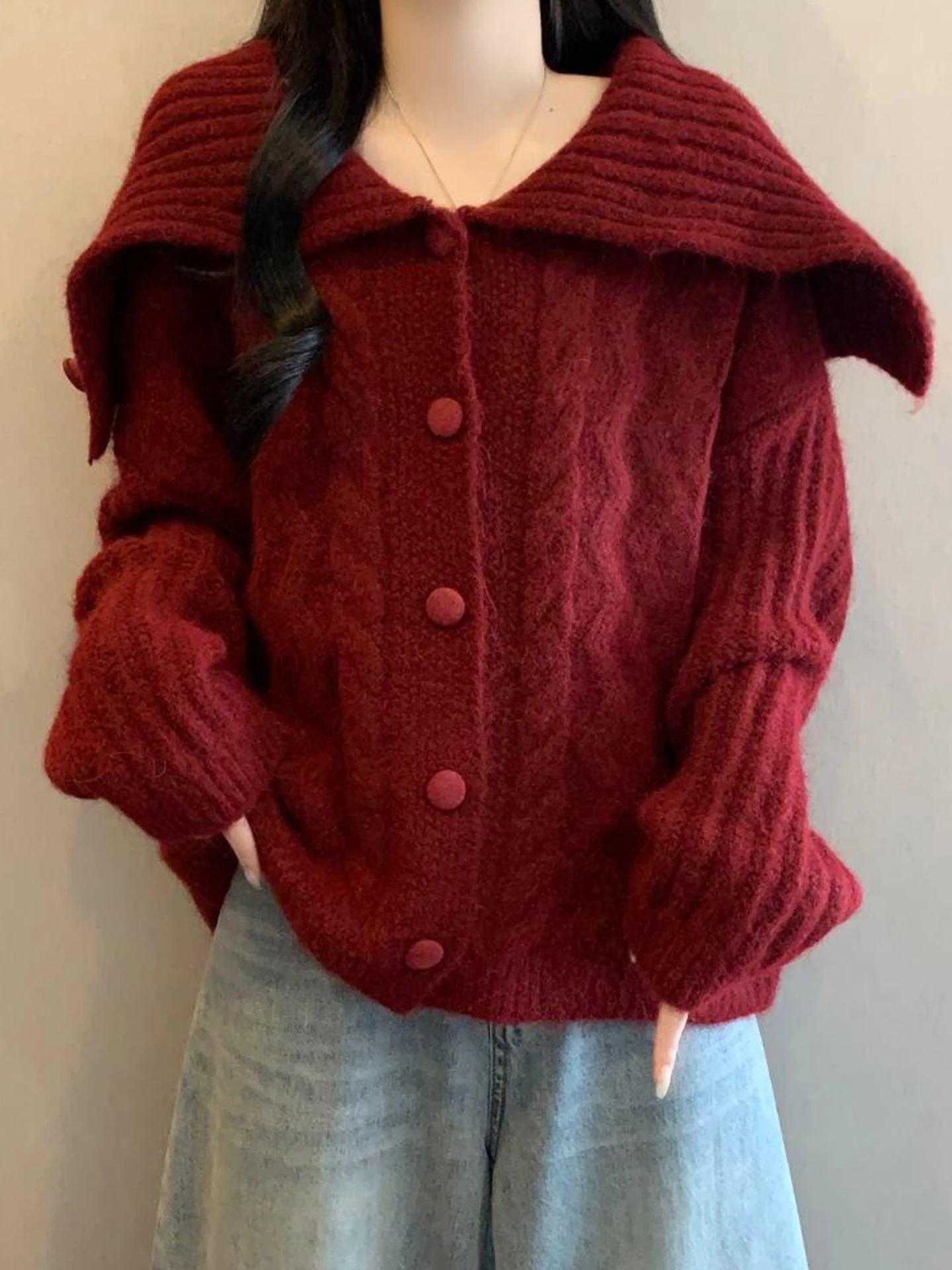 

Красный вязаный кардиган-пальто женский осенне-зимний больших размеров, мягкий, в стиле ретро, с узором косы, на пуговицах, повседневный, для работы и отдыха