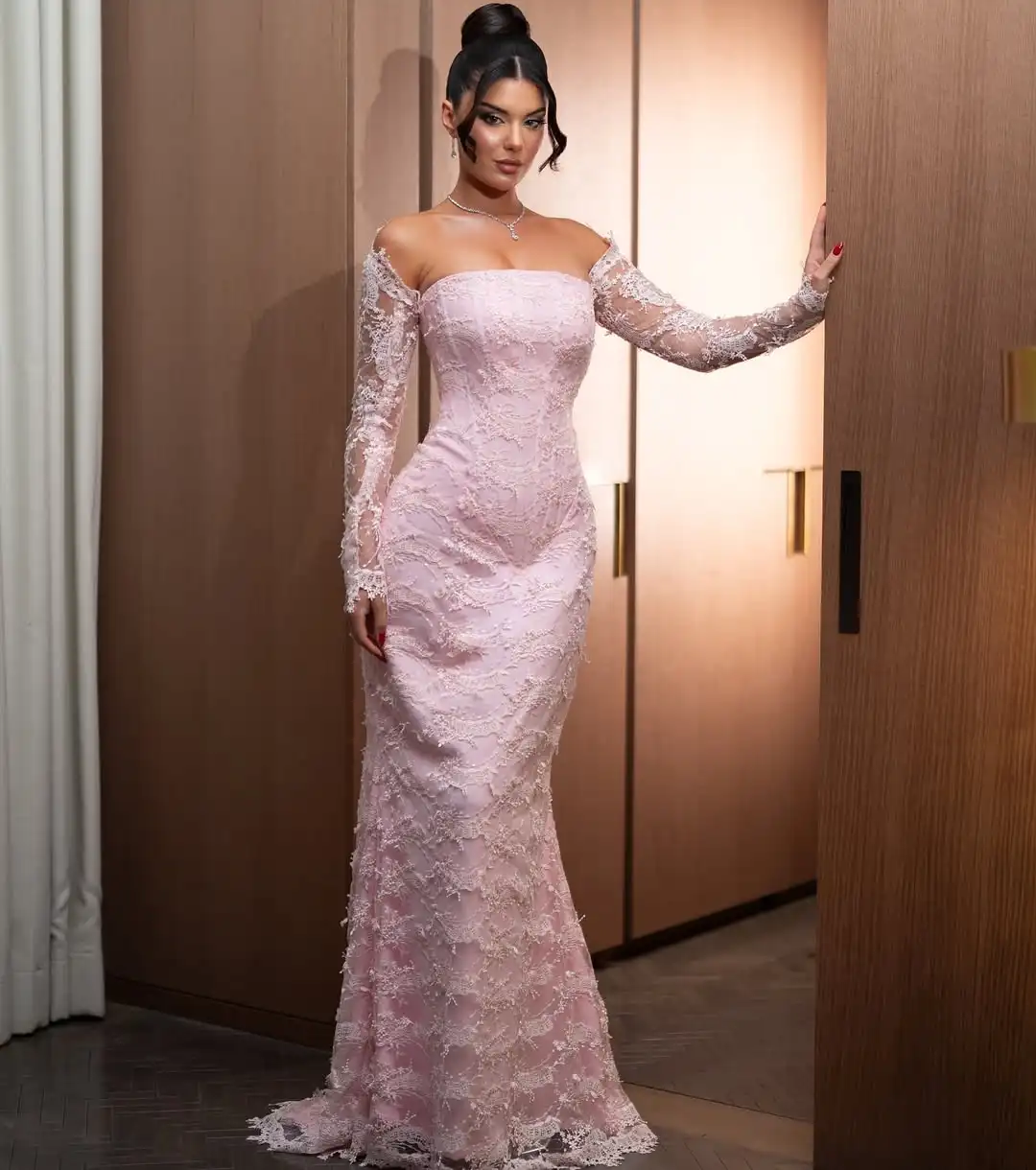 

Ofherown Elegant Pink Lace Off-the-Shoulder Mermaid Evening Dress Formal Long Sleeve Evening Prom Party Gown 2026 Customized