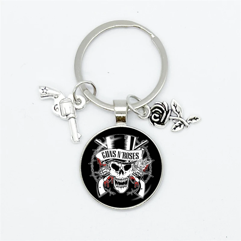 New Creative Keychains Holder Guns N Roses Rock Band Pendant Round Key Chain Punk Guns and Roses Band Sign Keyring Gift