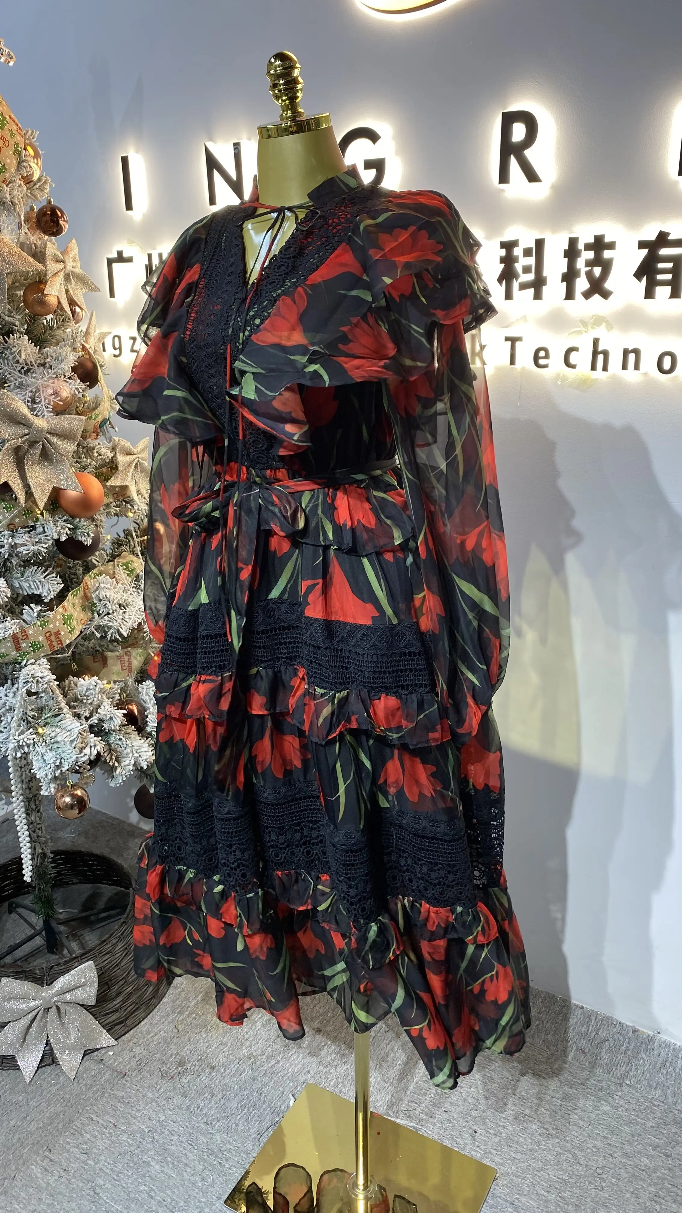 Casual women's classic long-sleeved maxi dress with floral print and breathable chiffon.-GZXX433