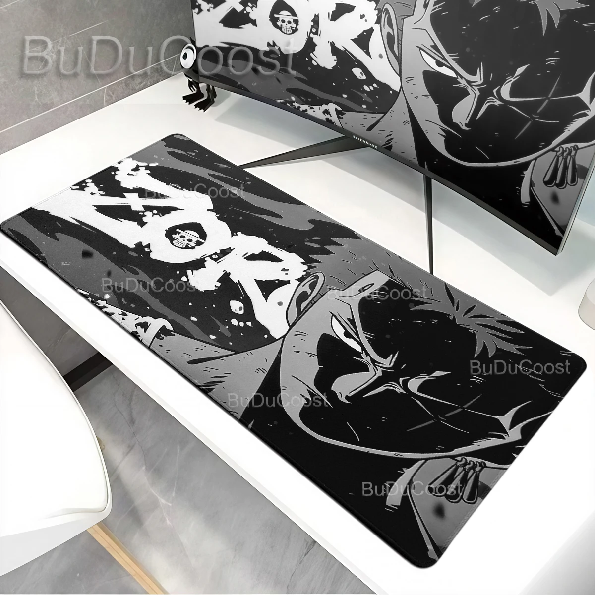 Tastaturunterlage Laptop HD-Druck Anime Roronoa Zoro Mauspad Schwarz-Weiß One Piece Schreibtischunterlage PC-Gamer-Teppich Büro-PC-Zubehör