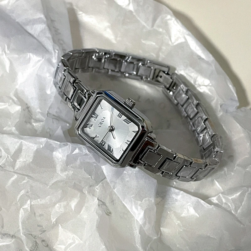 Reloj redondo verde CILOA, marca de lujo ligera para mujer, auténtico 2025, nueva tendencia, moda informal, reloj de cuarzo resistente al agua de alta calidad