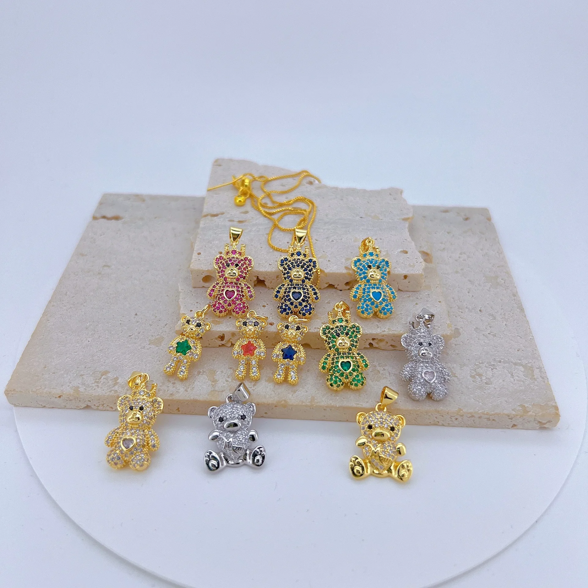 LJRIVER 2Pcs Diy Jewelry Accessorie Pave Inlay Colorful Zircon Bear Pendant Copper Plated Gold Necklace Necklace Making Supplies