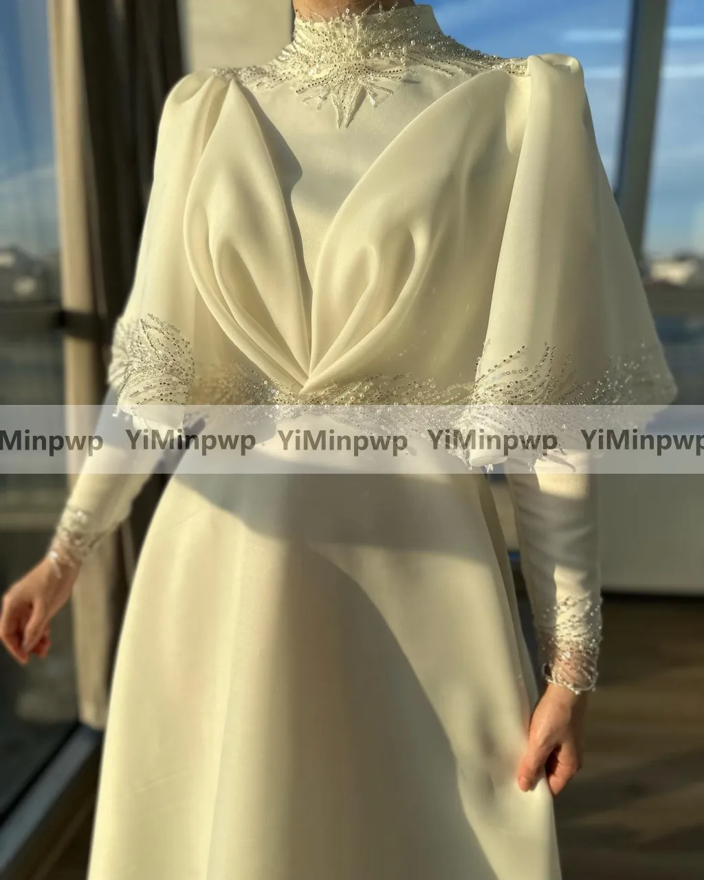 2024 New Wedding Dresses for Hijab Women Muslim Bridal Gowns High Neck Long Sleeves A Line Appliques Beading Sequined Pleats