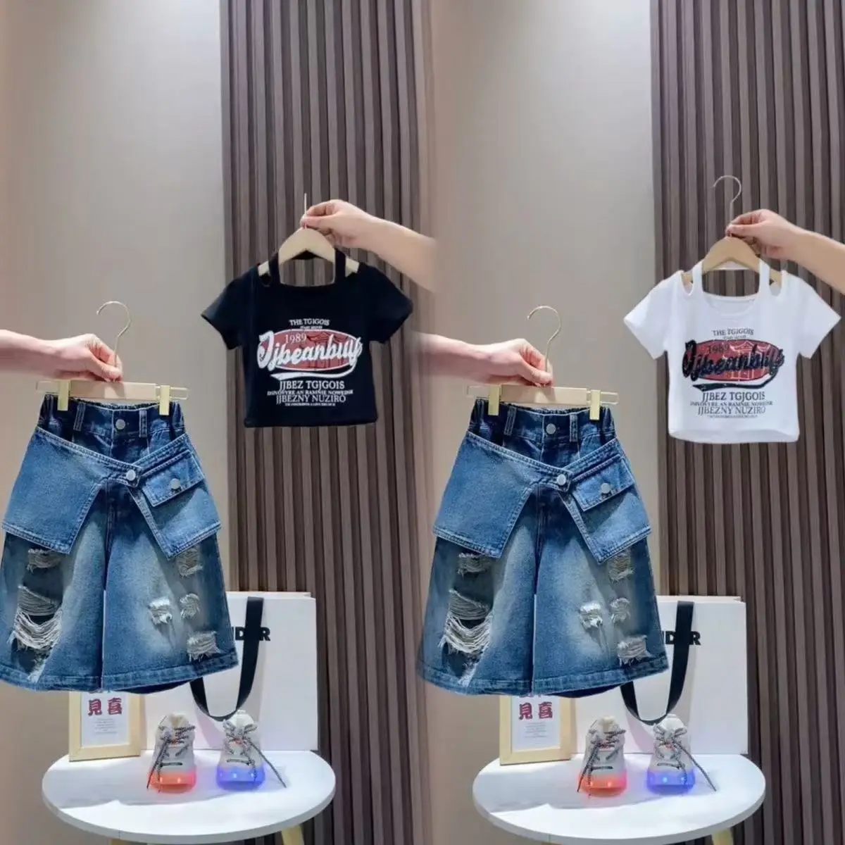 Girls' Set New Mid sized Children's Short sleeved T-shirt Children's Fashionable Girls' Cowboy Five point Shorts Two piece Set