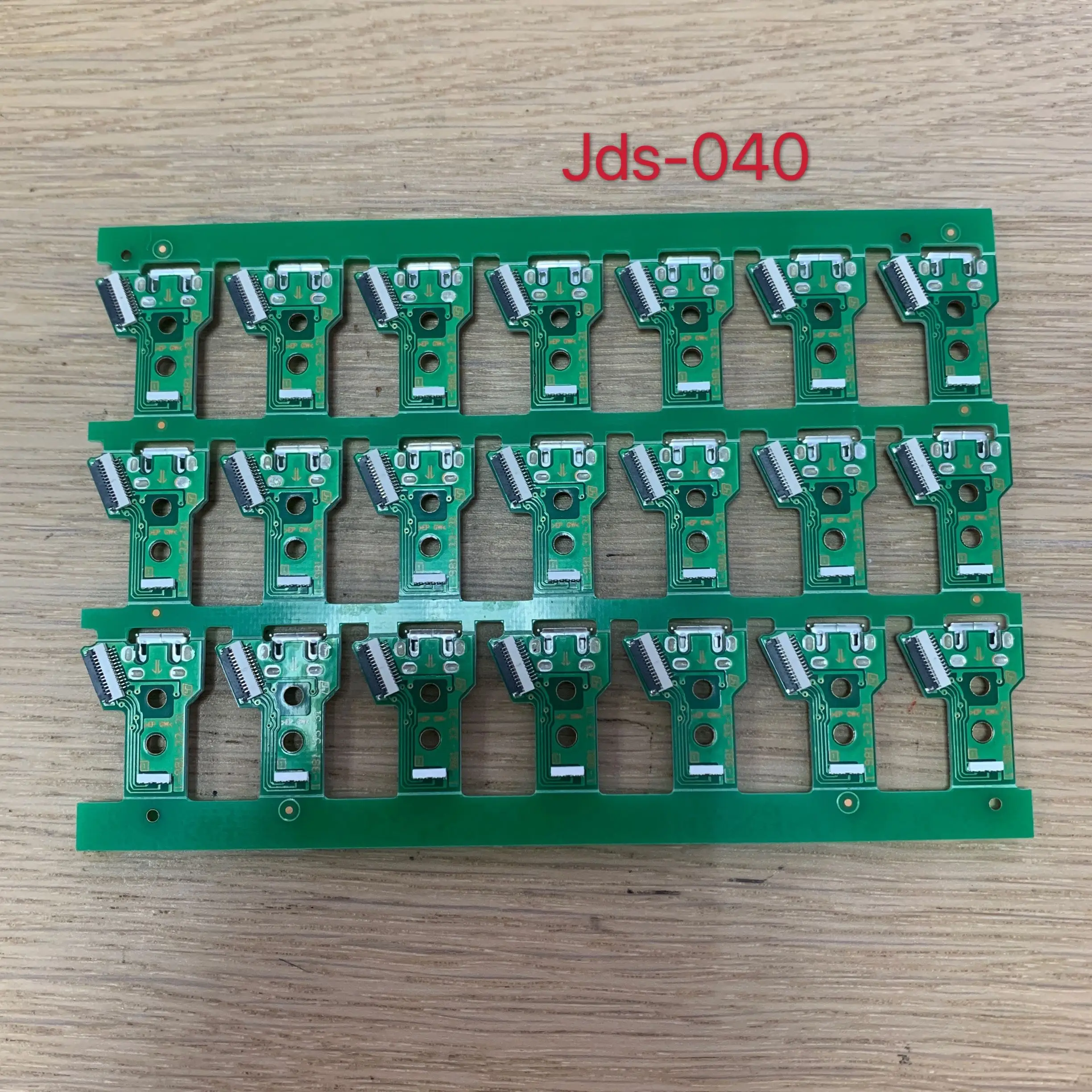 20Pcs/lot For PS4 Controller JDS-040 JDS040 PCB Cable + USB Charging Port Socket Charger Board JDS 040