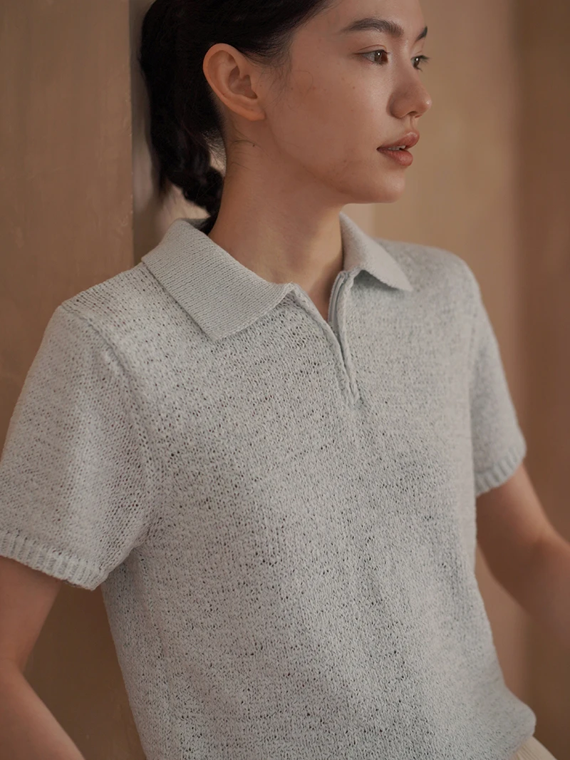 

Hacikis Miss Clear Ice Crystal Blue Knitted Cotton Neck Short Sleeve Top College Style Simple Anti-Aging Women's Shirt