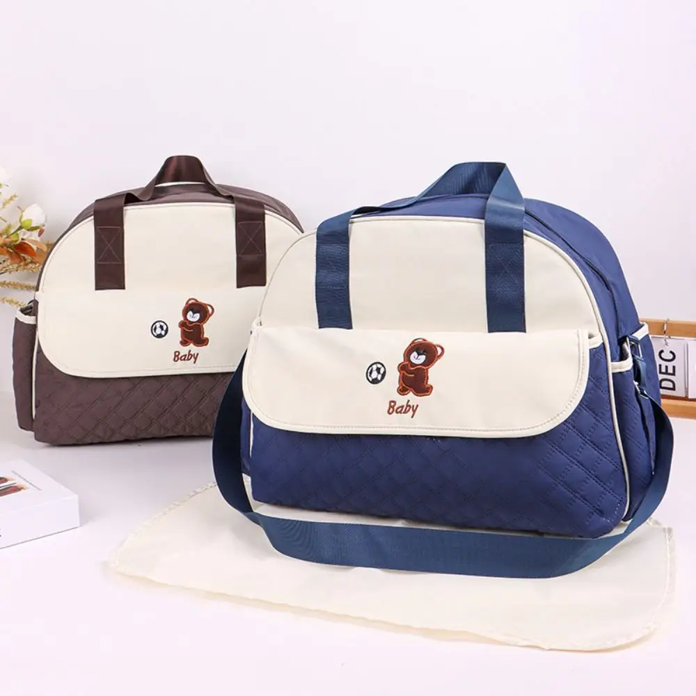 

Creative Cartoon Mommy Bag Large Capacity Lightweight Mommy Crossbody Bag Bear Pattern Wear-resistant Portable Diaper Bag