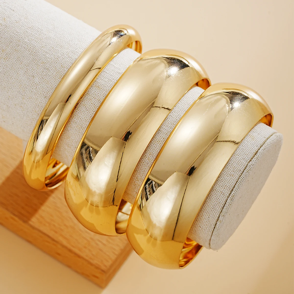 3Pcs/Set Classic Geometric Wide Bangles for Women Geometric Smooth Gold Silver Color Chunky Bracelets Party Jewelry Accessories image 3