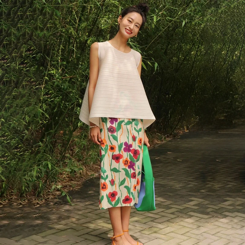 Women's Miyake Pleated Half Skirt Pleated Skirt Summer High Waist Print Niche Design Sense of Women Thin Package Hip Open Skirt