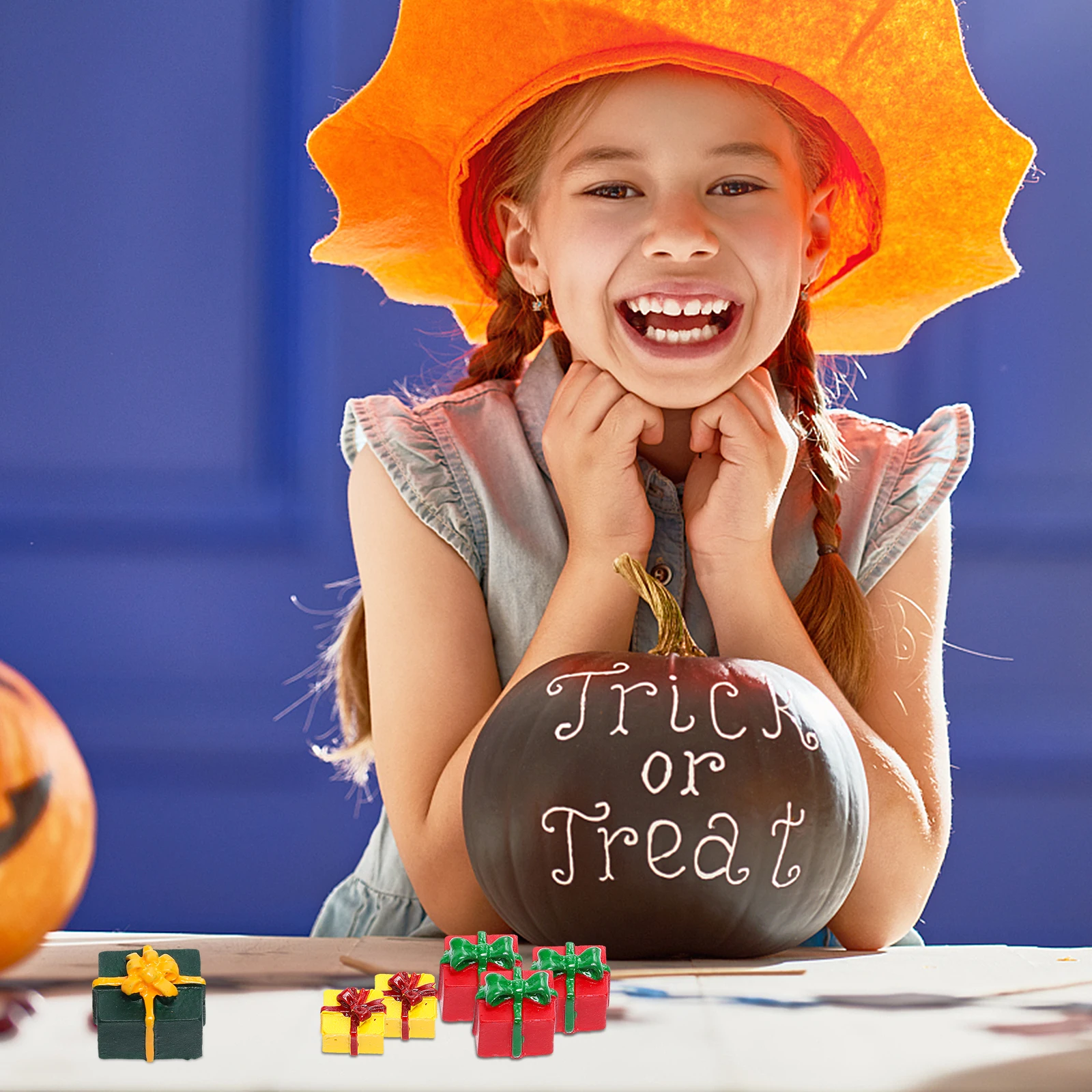 

30pcs Resin Gift Box Ornament Mini Christmas Present Box Miniature Resin For Holiday Decor Room Party Car Decoration Xmas Gift