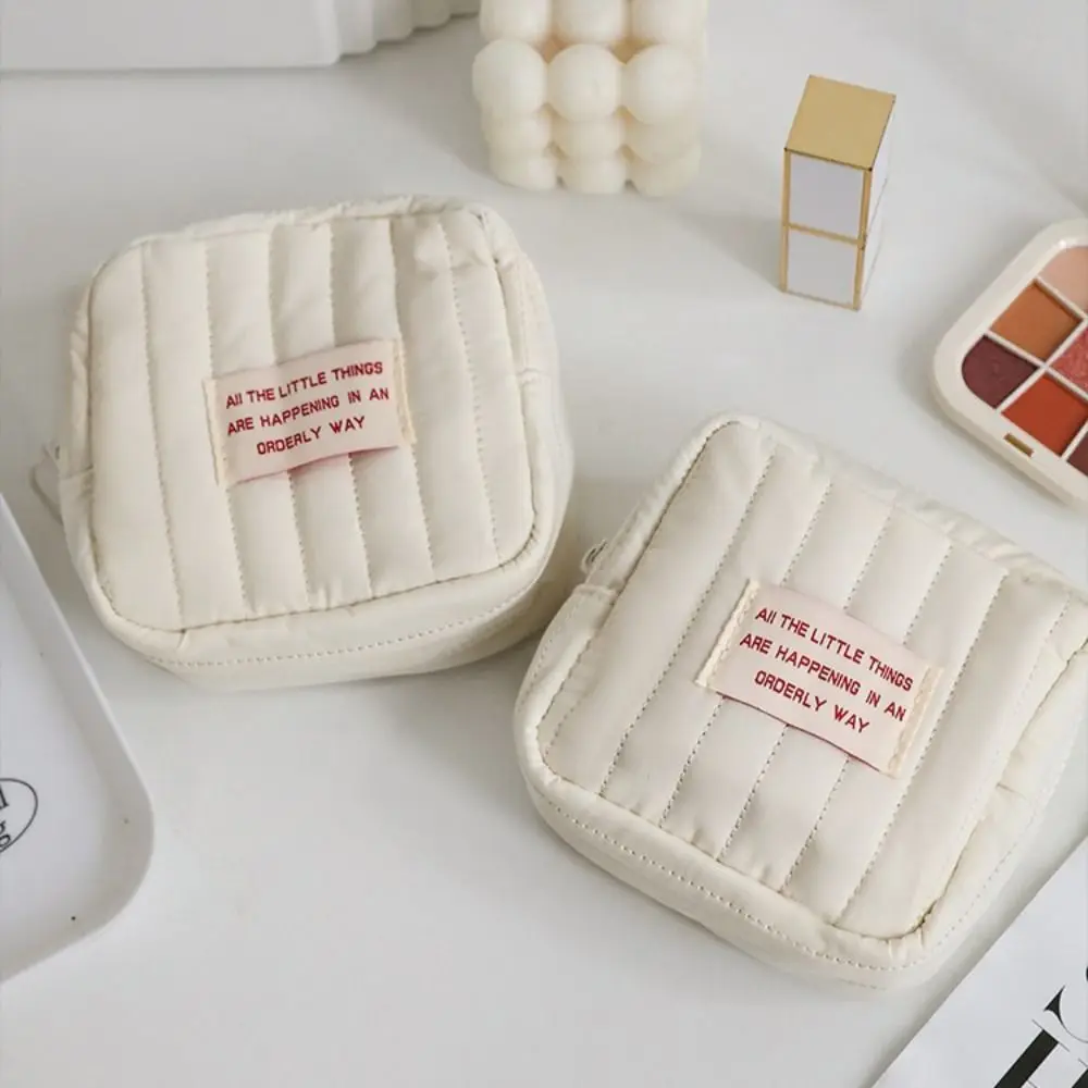 Makeup Pouch Earphone Case Earphone Storage Pouch Organizer Mini Data Cable Bag Zipper Korean Version Coin Purse Lipsticks
