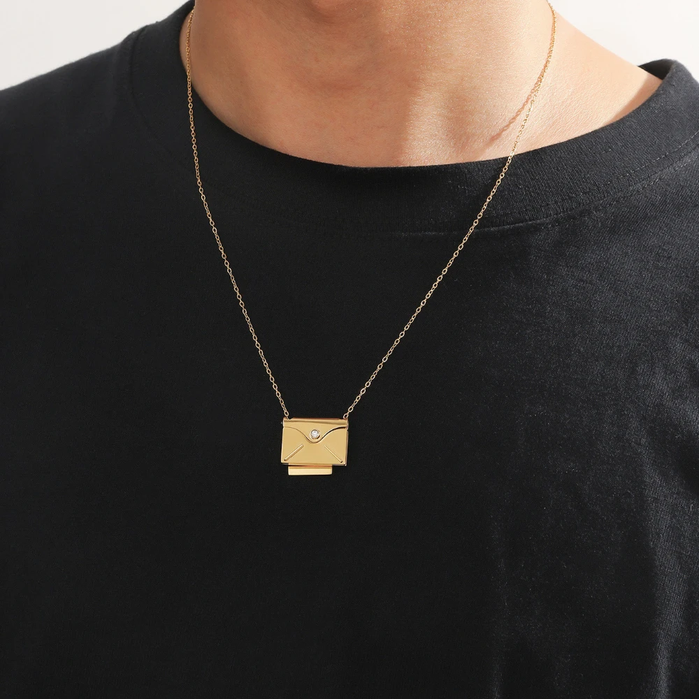 

Niche design high-end envelope love letter necklace can be opened couple pendant collarbone chain