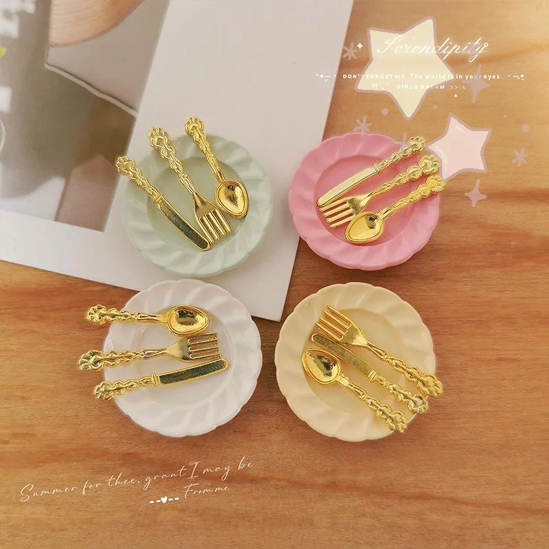 

1Set 1:12 Scale Dollhouse Miniature Cake Stand Dish With Knife Fork Spoon Set Model Doll House Kitchen Accessories Toys Decorati