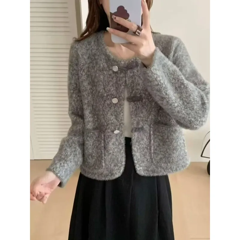 

2025 New Grey Coat Women's Fall/Winter Small-Scale Business Casual Pullover