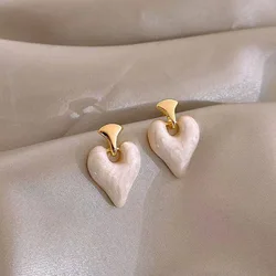Simple Heart White Black Color Enamel Drop Earring for Women New Brincos Everyday Gift Wedding Temperament Party Jewelry