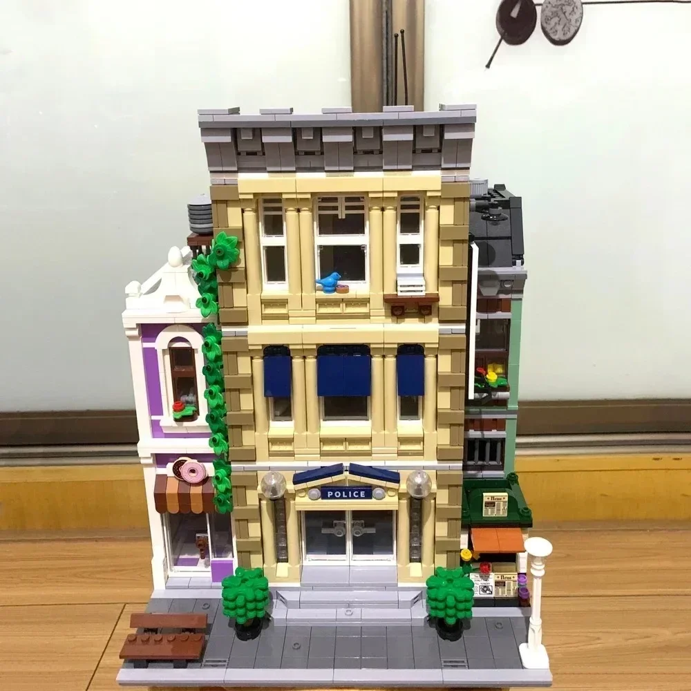 Creatoring Expert Brick Bank Cafe Corner Model MOC Street View House Building Blocks Toys Pet Book Shop Town Hall Downtown Diner