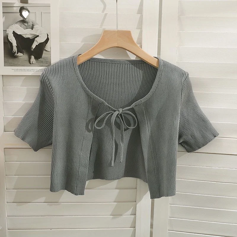 Top corto con fiocco francese con lacci Camicia da donna nuova versatile a maniche corte sottile lavorata a maglia per maglione cardigan semplice e solido estivo