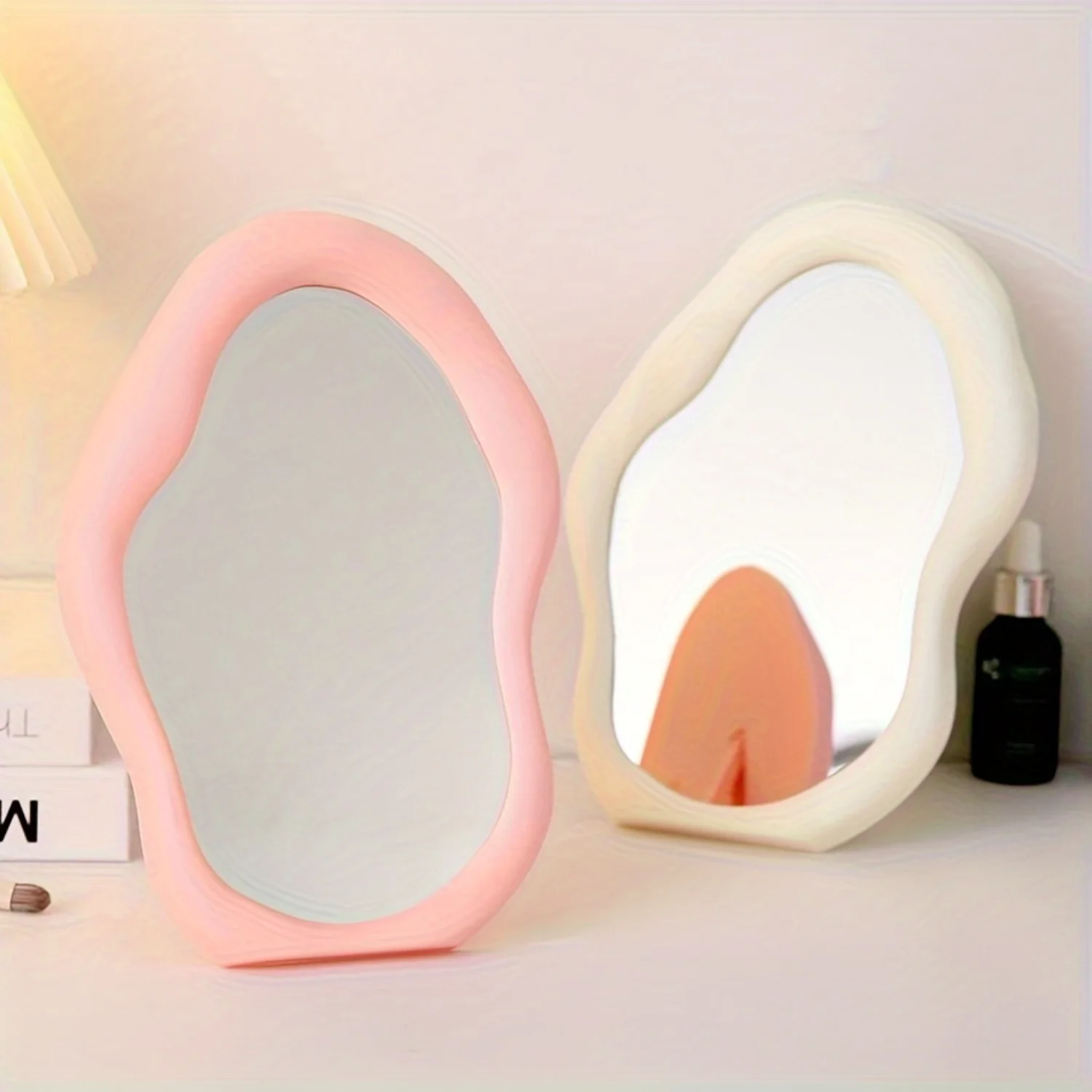 

1pc Desktop Irregular Makeup Mirror, Aesthetic Hanging Vanity Mirror, Bedroom Decoration & Makeup , Suitable For Student Dormito
