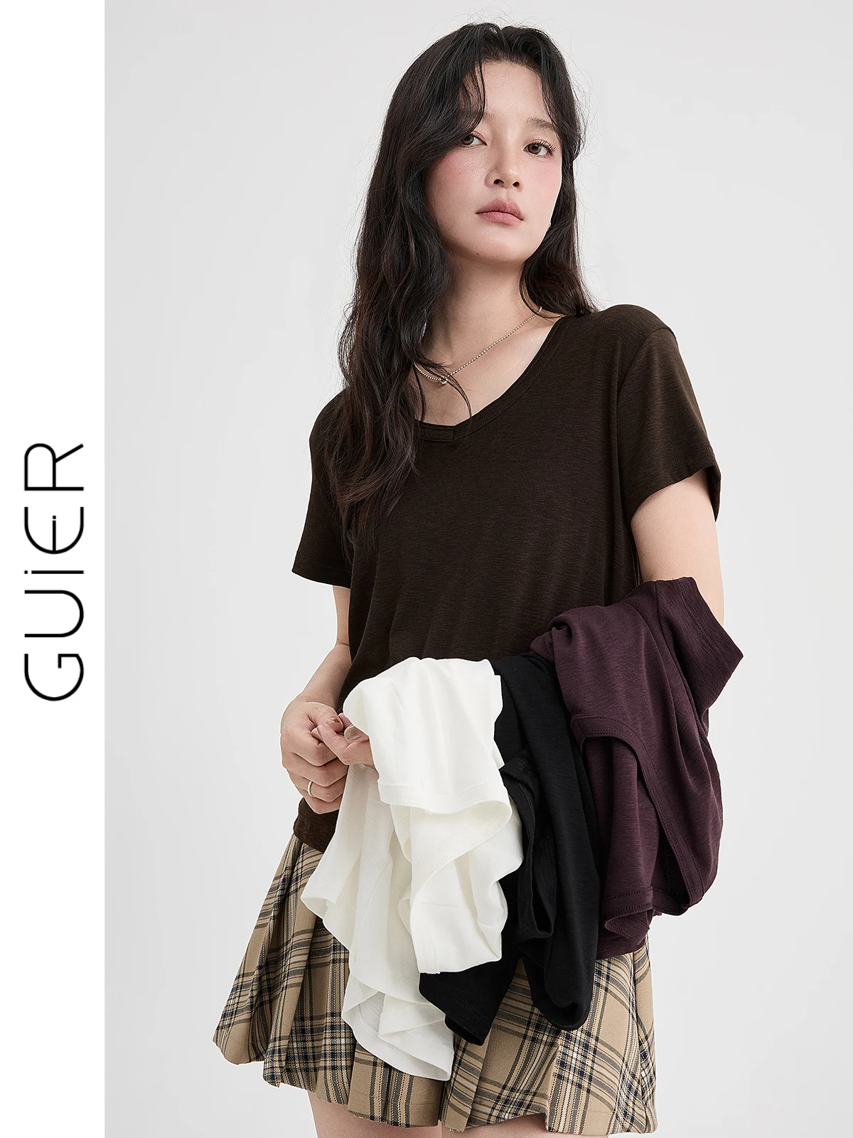

Casual V-Neck Short Sleeve T-Shirt Women's Loose Fit Slimming Retro Top Summer 2026 New Style Versatile Comfortable Fashion