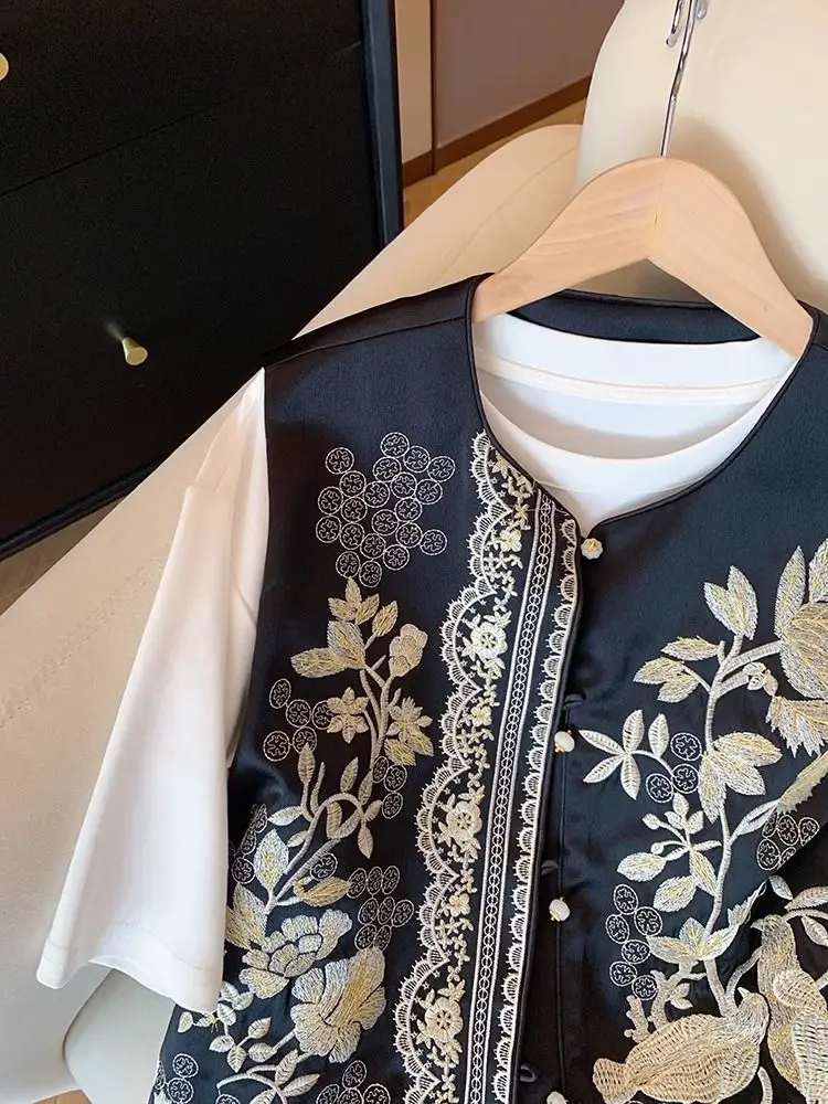 الأزهار المطرزة الحرير الحرير سترة المرأة الرجعية الصينية خمر العرقية نمط بلوزات بلا اكمام المتضخم