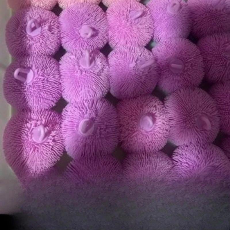 Knusprige, flauschige Bälle als Fidget-Spielzeug, knisternde sensorische Bälle, sensorisches Spielzeug, TPR-Stressabbau-Bälle, flauschige Bälle zum Quetschen, Partygeschenke, Geschenkidee – Detail 6