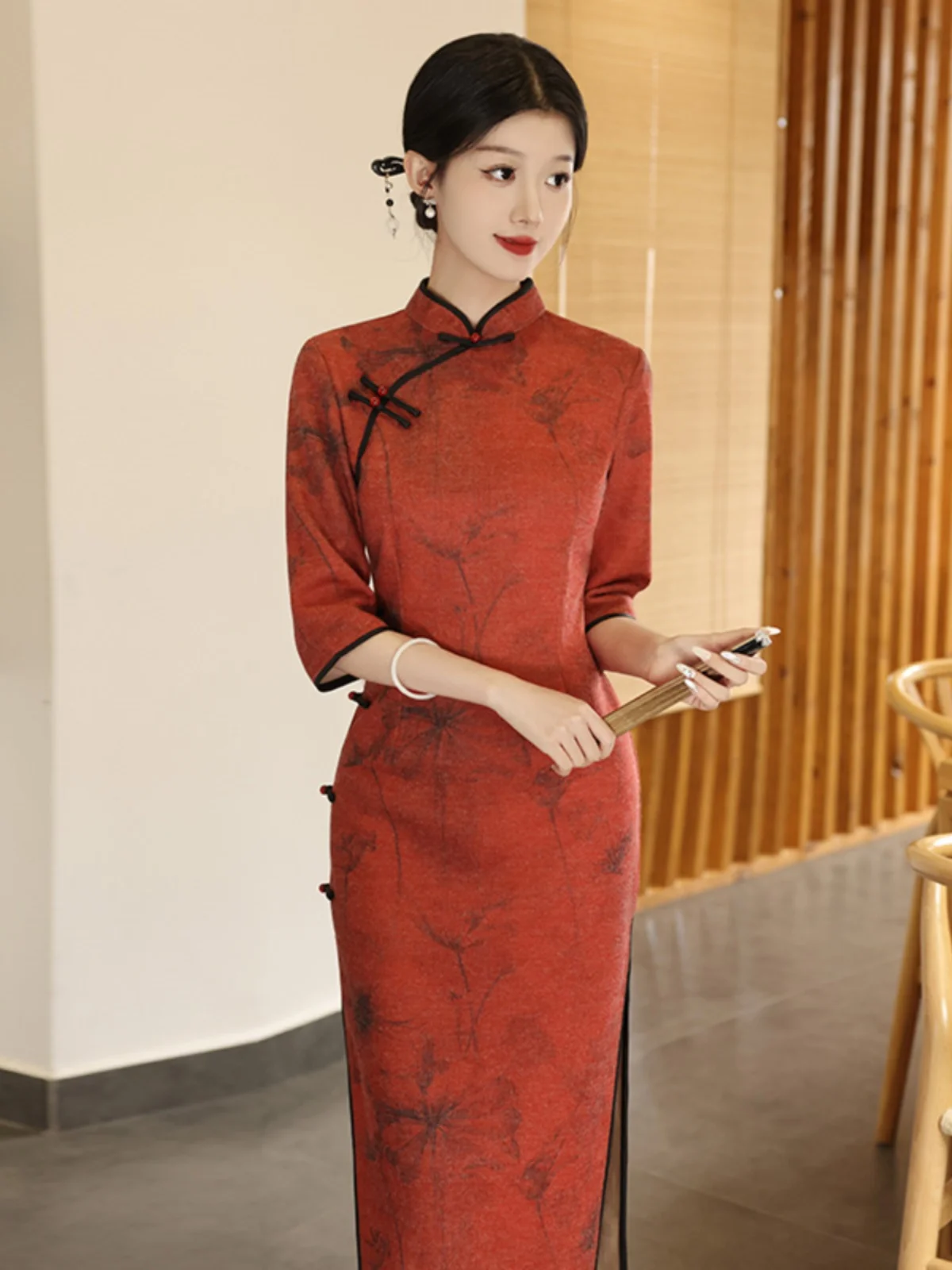 

Женская блузка с длинным рукавом в винтажном стиле, приталенная, осенняя новинка, с цветочным узором, из полиэстера, для повседневной носки