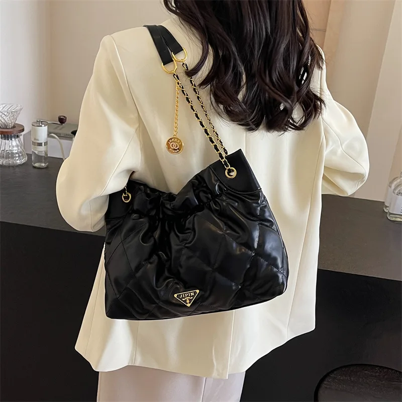 

2025 New Fashion Women's Tote Bag Large Capacity Bucket Bag, Diamond Quilted Crossbody Shoulder Bag, Chic Purse for Women