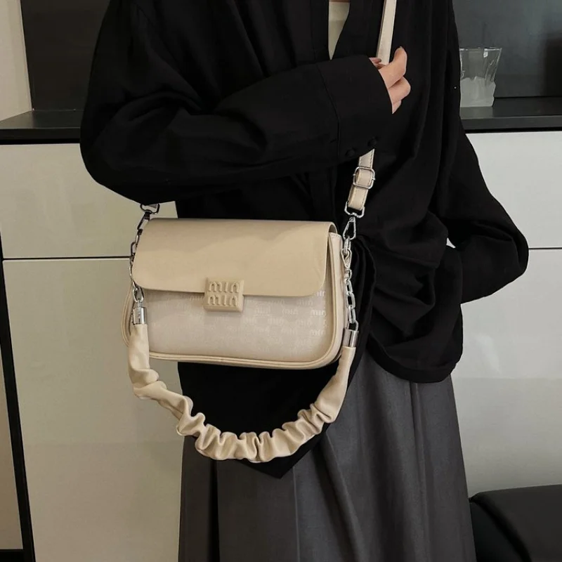 

Stylish Ladies Hand Bags Made Of Faux Leather Featuring Trendy Gibraltar Vintage Lightweight Soft Daily Look