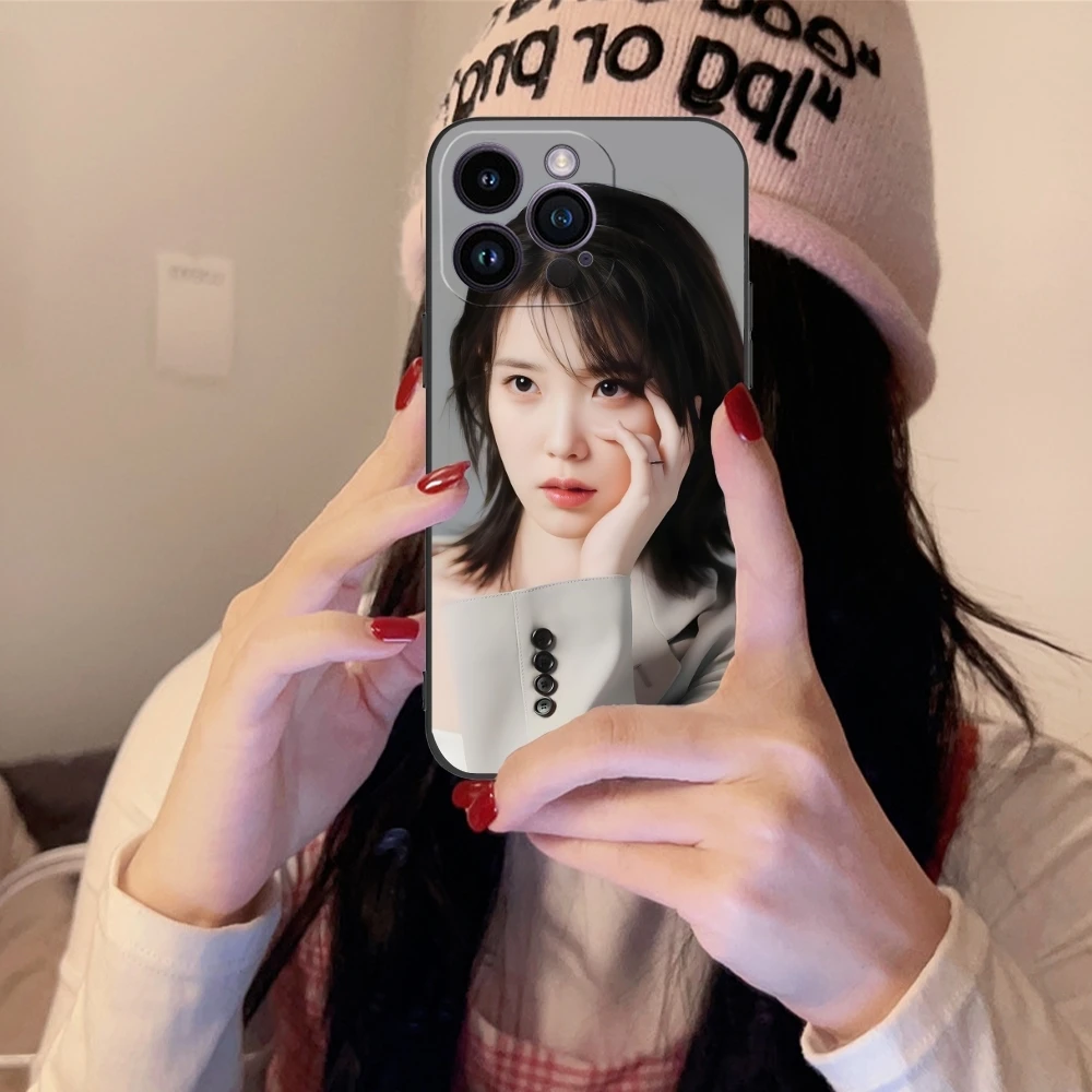 KPOP IU Lee JiEun Mobile Cell Phone Case for iPhone 15 14 13 12 11 X XR XS 8 7 Pro Max Plus Mini Black Soft Phone Cover Shell