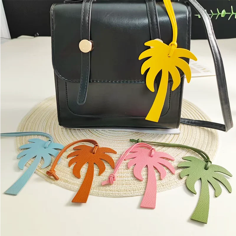 Neueste Design PU Leder Palme Ahornblatt Schlüsselbund Schlüsselanhänger Für Frauen Tasche Charms Rucksack Anhänger Zubehör