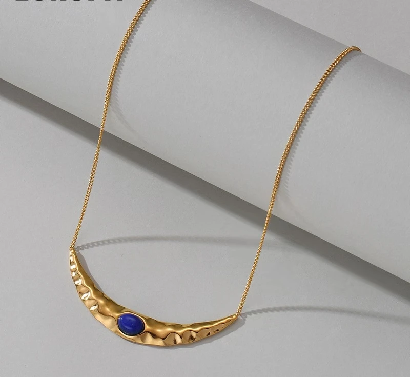 

Fashion crescent necklace for women with a high sense of stainless steel niche collarbone chain and men's jewelry gifts