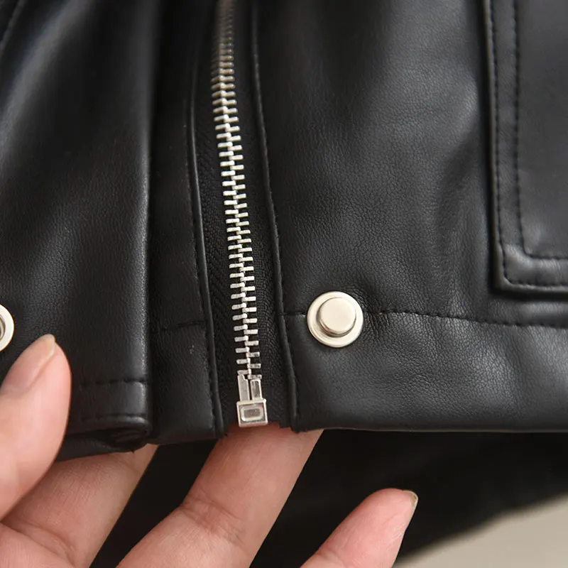 Faionable ort PU Pelle Jaet Pendolarismo da donna Versatile Sli Autunno 2025 Serie poetica Cact Size Capispalla