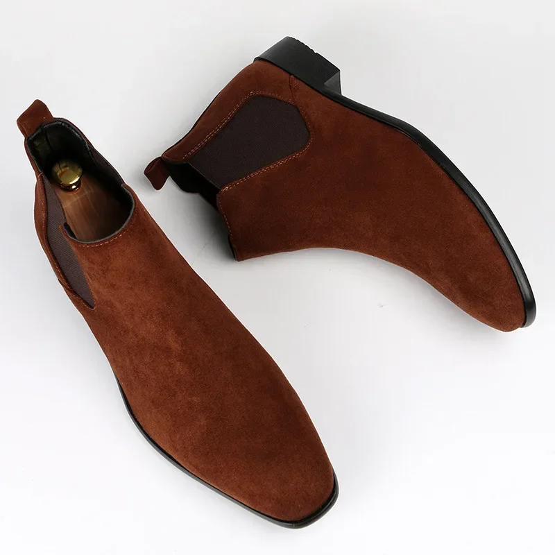 Men's Chelsea Boots Versatile Fashionable Short Boots Small Square Head Designer Shoes Heels Cowgirl Boots