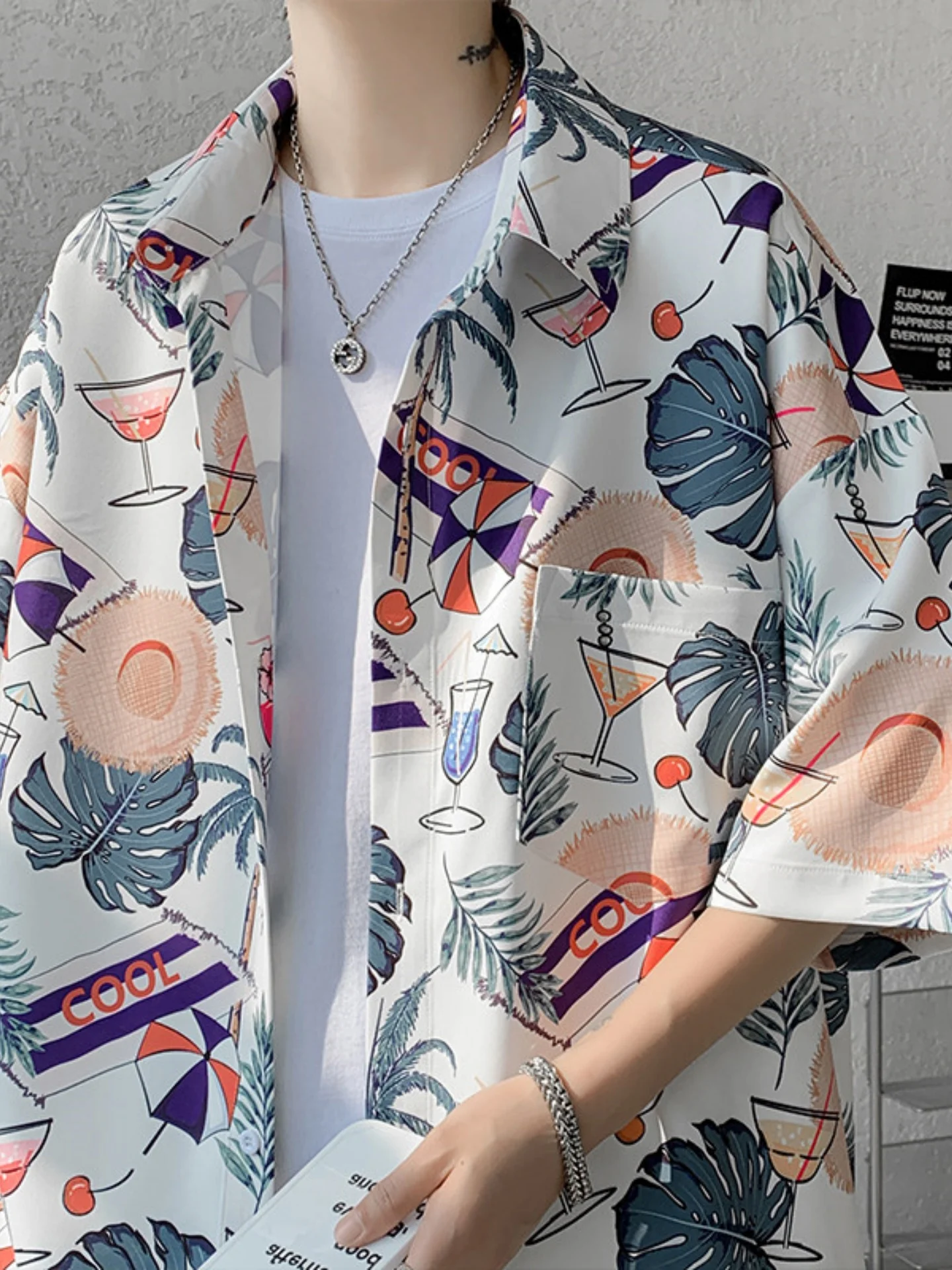 

Ice Silk ort Sve irt Men's Summer Thin Loose Top Hawaii Harbor Sle Printed Casual irt Youth Faion Summer Wear
