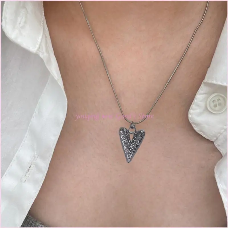 57QA Stainless Steel Heart Necklace Female Temperament Niche Snake Bone Collarbone Chain Student Adjustable Chain Jewelry