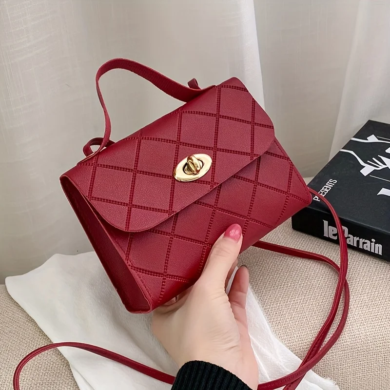Women's Fashion Crossbody Bag - Stylish Solid-Color Shoulder Bag with Twist-Lock Closure Design, Adjustable Shoulder Strap and Gold Accents, Patterned Design, Available in Black, Red, Pink, and Brown, Suitable for Casual or Formal Occasions, Evening Accessories, Quilted Texture, Gold Hardware
