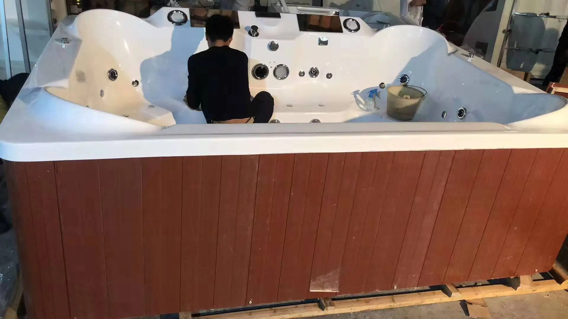 2022 Yacussi Outdoor Deluxe Control System Imported Acrylic Shell Hot Tub Outdoor Swim Spa with Yacuzzi Party Massage Bath