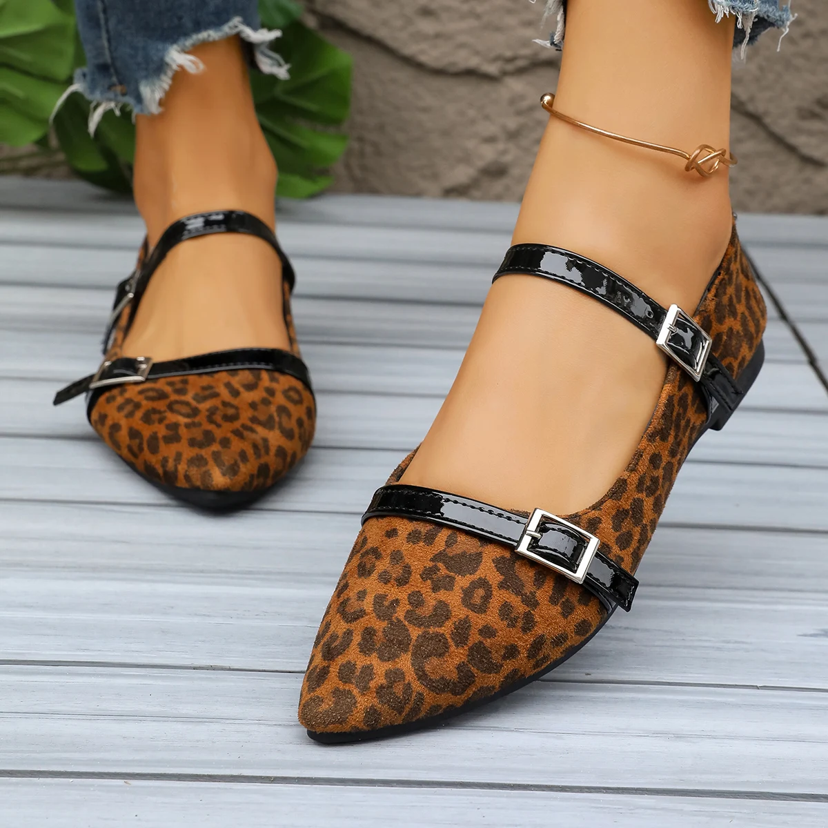 

Trend Women's French Buckle with Shallow Flat Shoes Spring and Autumn Pointed Leopard Print Casual Elegant Low-cut Shoes.