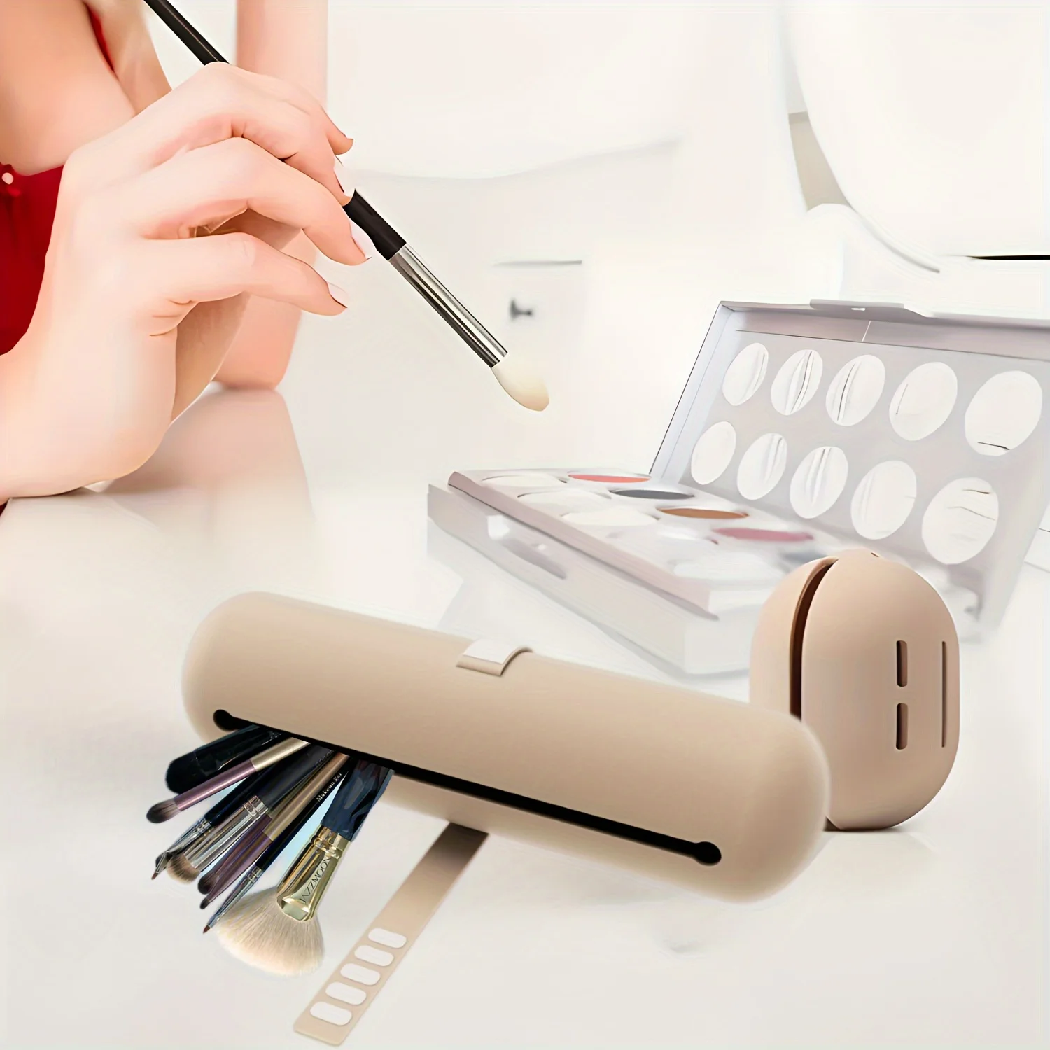 Travel Makeup Brush Holder, Silicone Cosmetic Brushes Holder, Makeup Sponge Case Khaki Portable Waterproof Makeup Tools