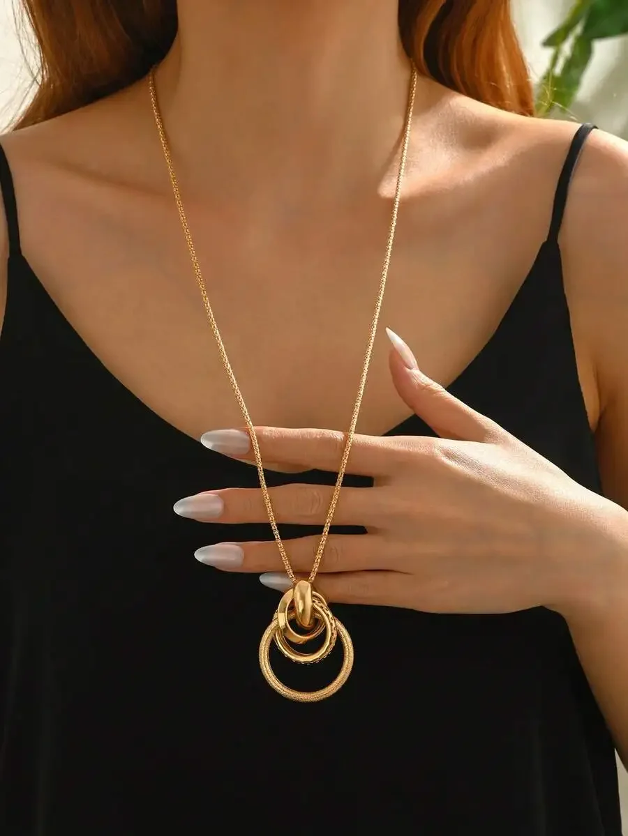 

Elegant Vintage Asymmetrical Pendant Necklace For Women Chain Jewelry For Party Daily Wear