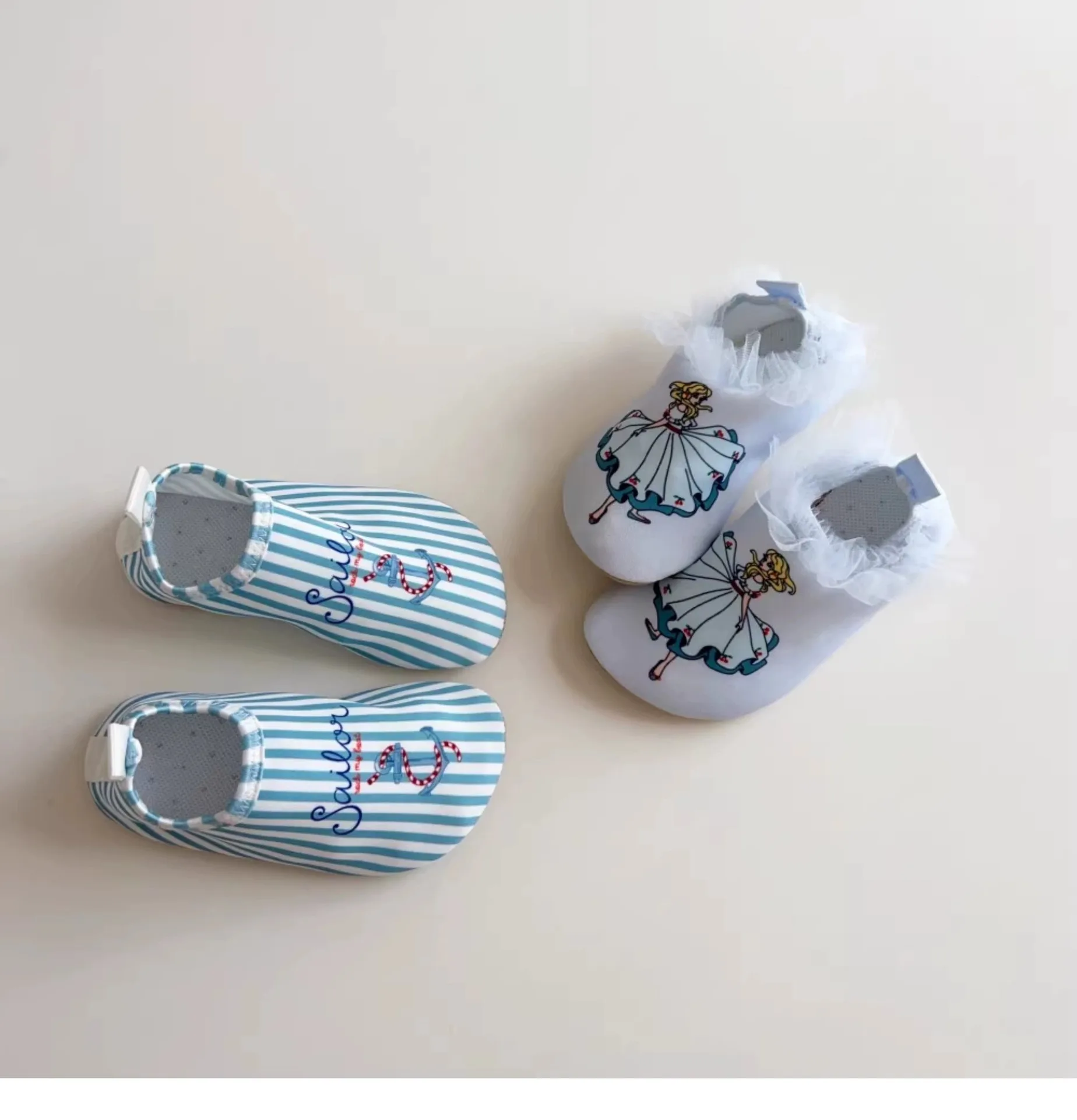 Sommerliche Cartoon-Prints Kleinkind-Strandsocken-Schuhe Schnittfestes Design Schnorchelschuhe für Jungen und Mädchen Weiche Rutschfeste Babyschuhe – Detail 16