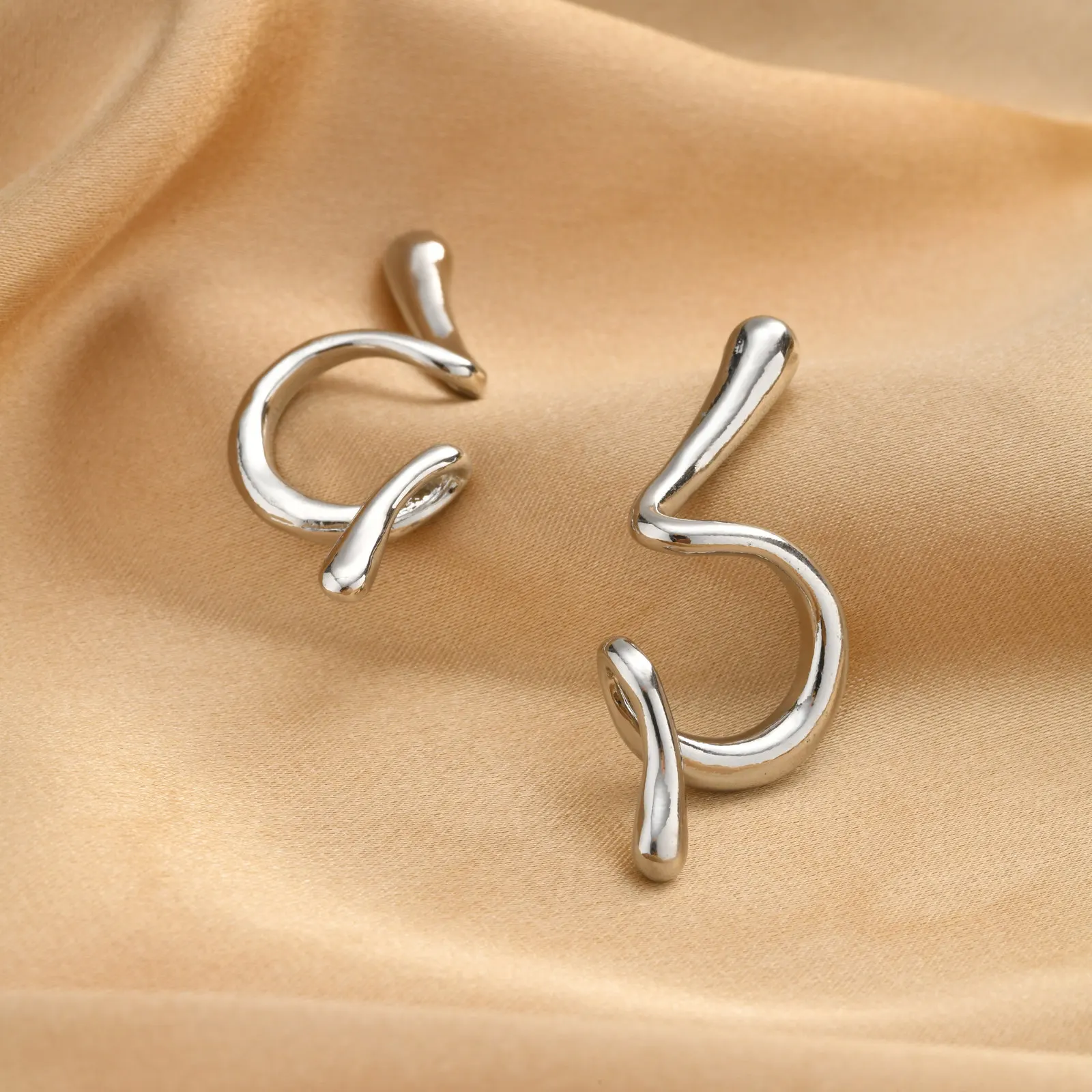 Snake Shape Ear Cuff for Women,  Silver Color Coil Wrap Earrings, No Piercing Punk Jewelry Gift 1pair view 5