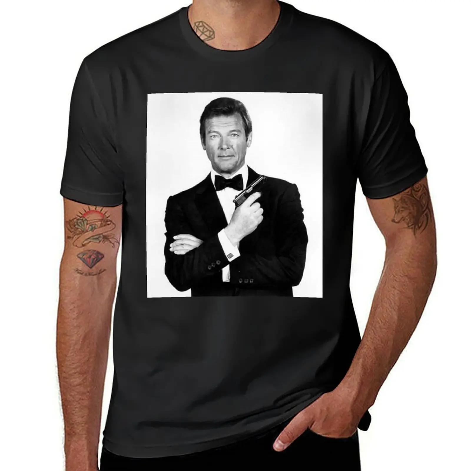 Roger Moore classic T-Shirt hippie clothes cute tops customs Men's cotton t-shirt