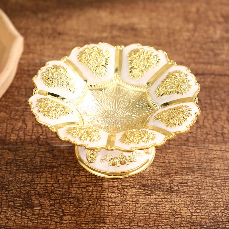 

Fashion light luxury bright gold small fruit plate, European pattern plate, home living room hotel decorative small fruit