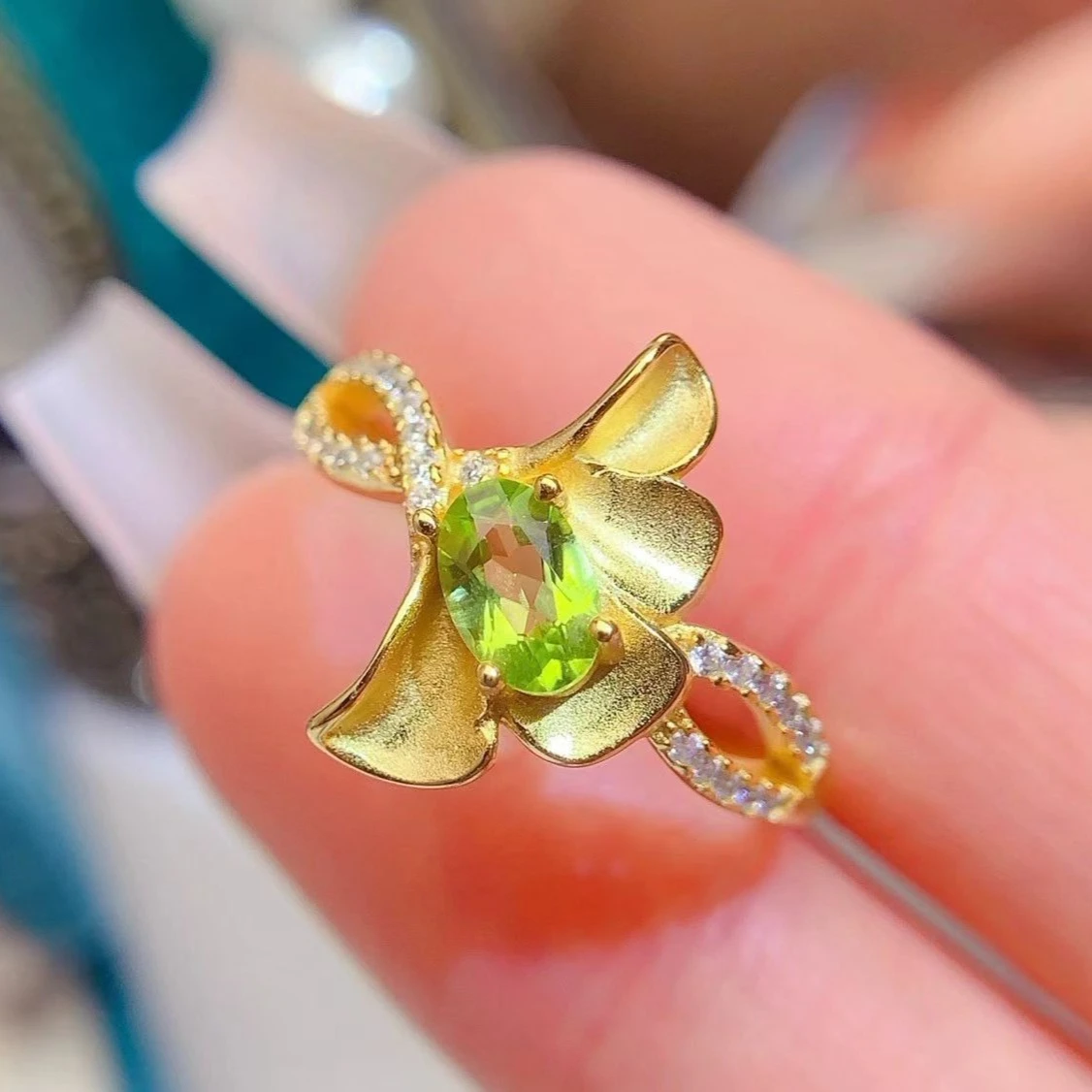 

Natural Peridot Ring 925 Sterling Silver Floral Design Oval Cut Gemstone Silver Ring Certificate Included Dainty Gift for Women