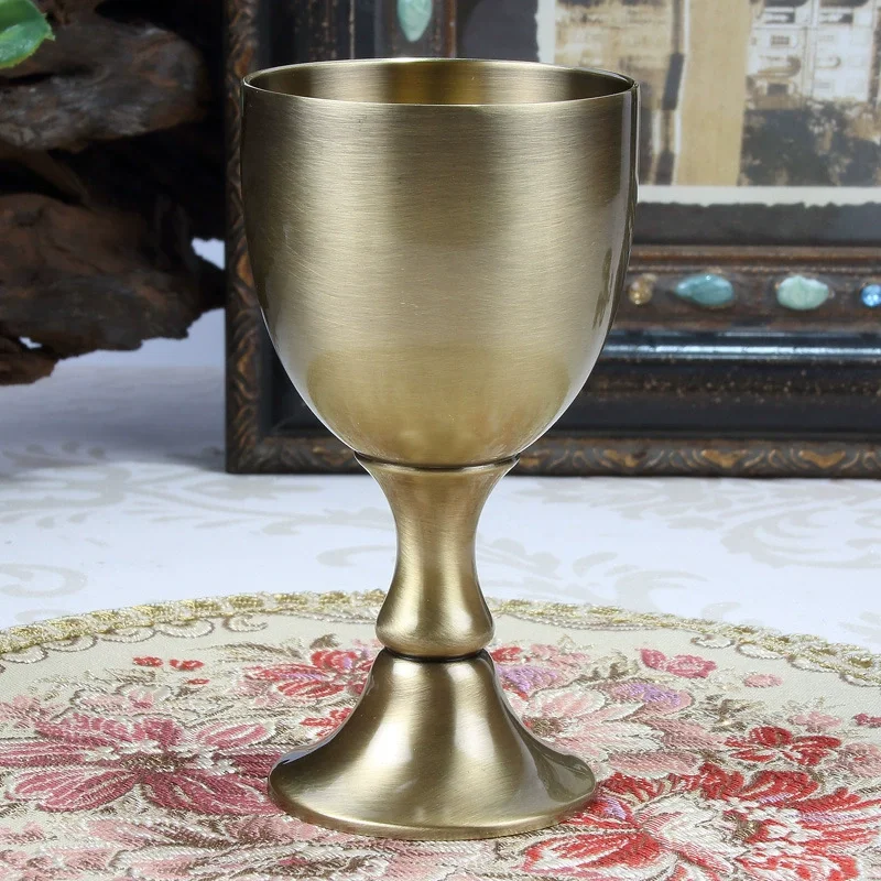 

Metal Crafts Wine Cabinet Decoration Creative European Retro Glossy High-End Red Wine Glass